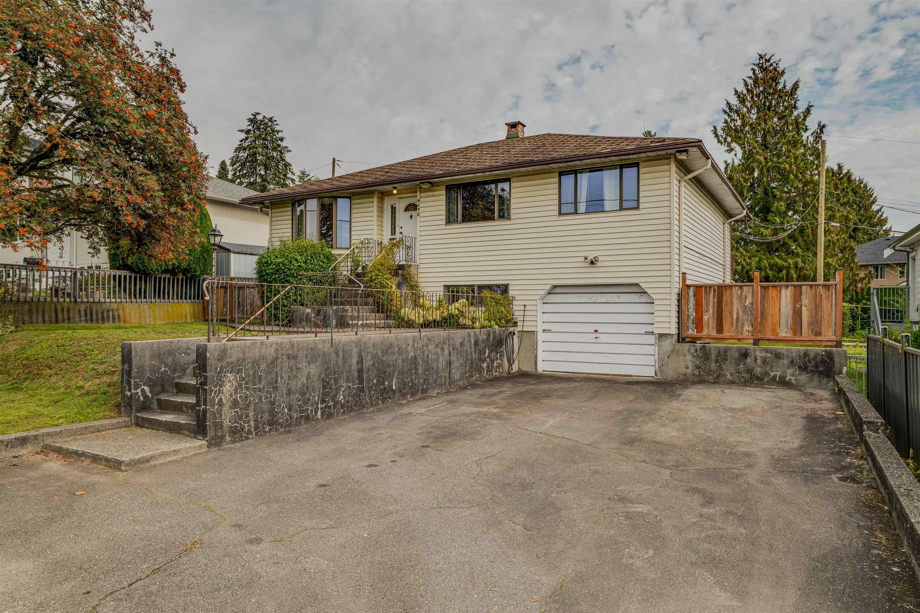 4638 Royal Oak Avenue