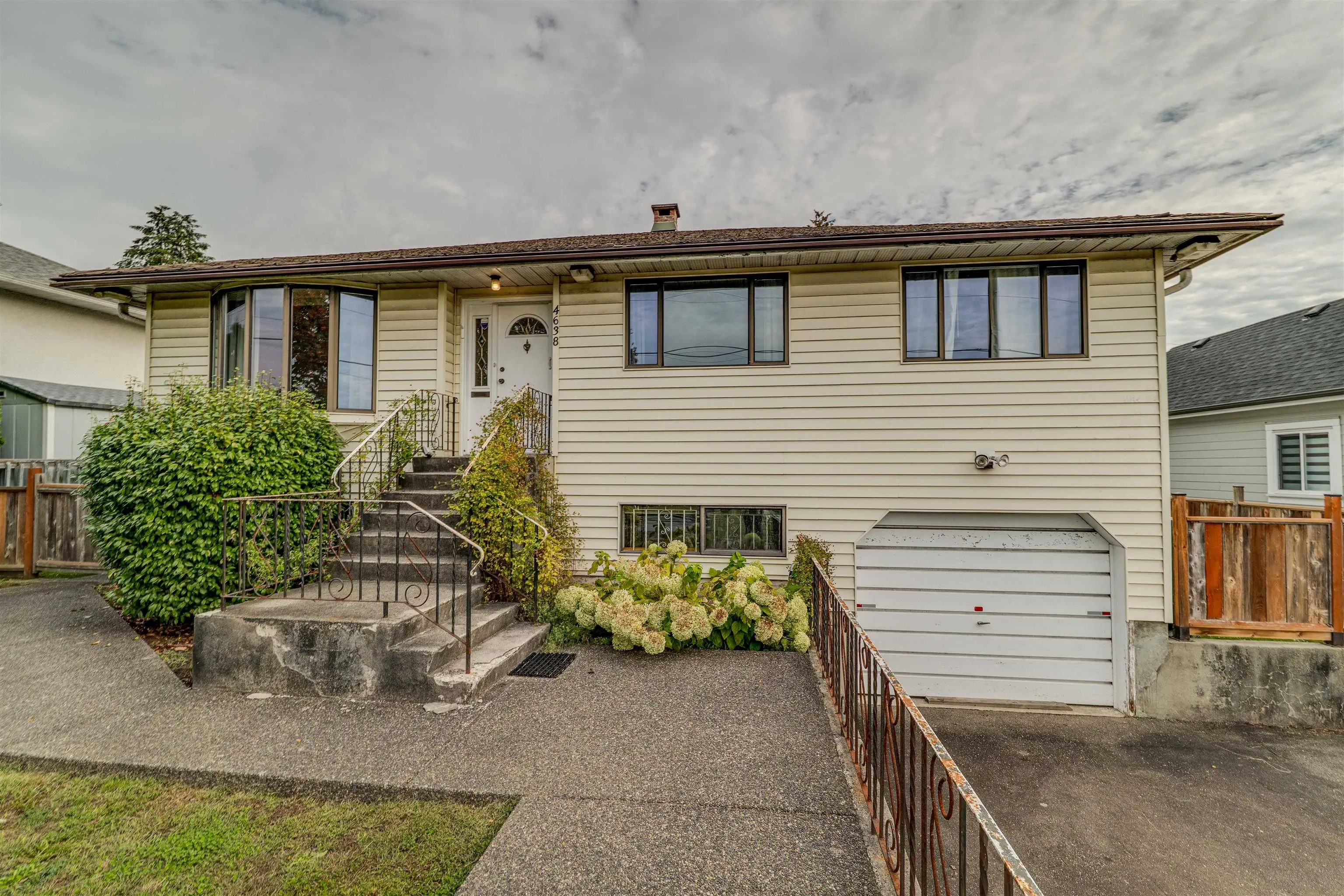 4638 Royal Oak Avenue