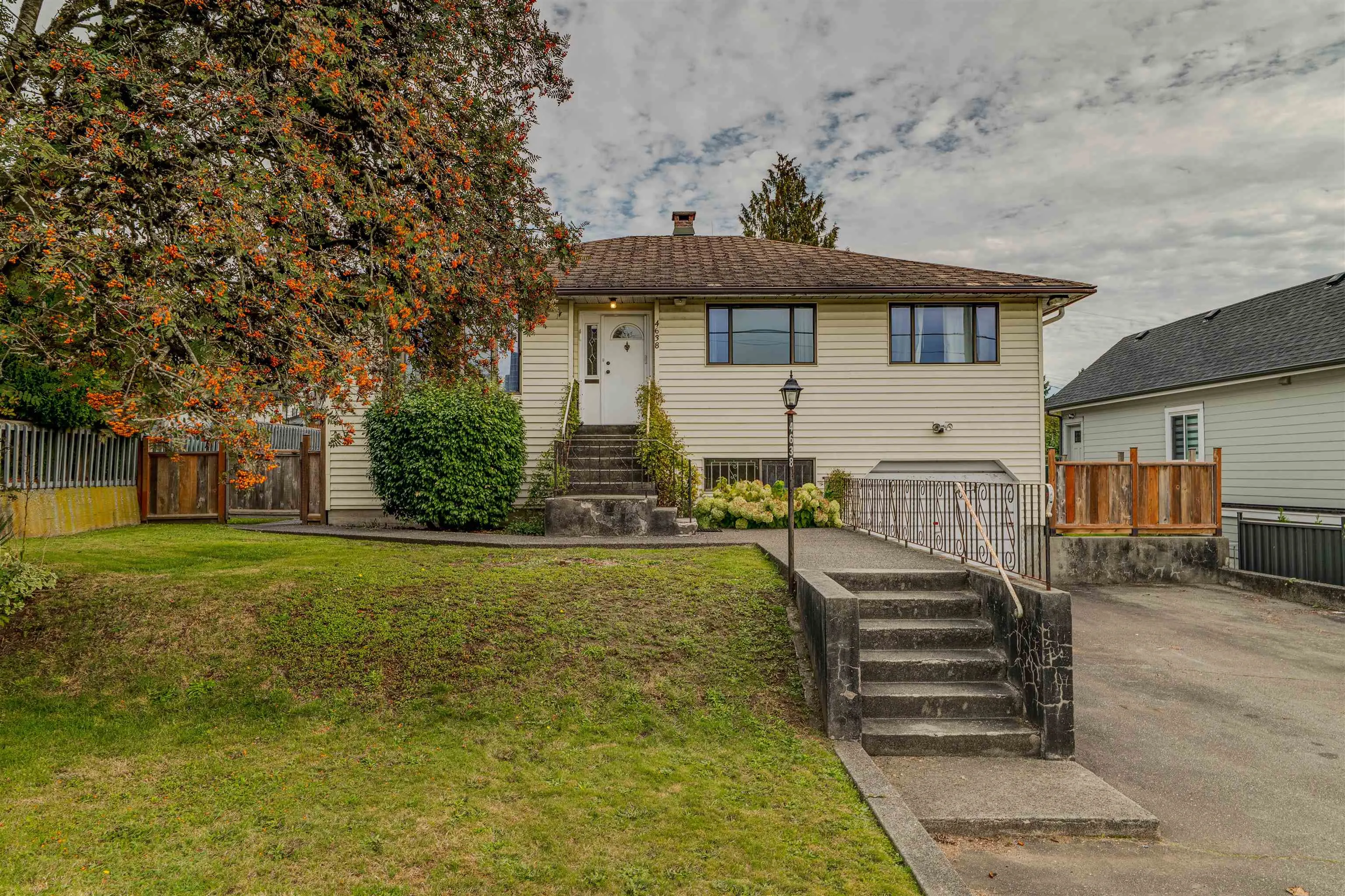 4638 Royal Oak Avenue