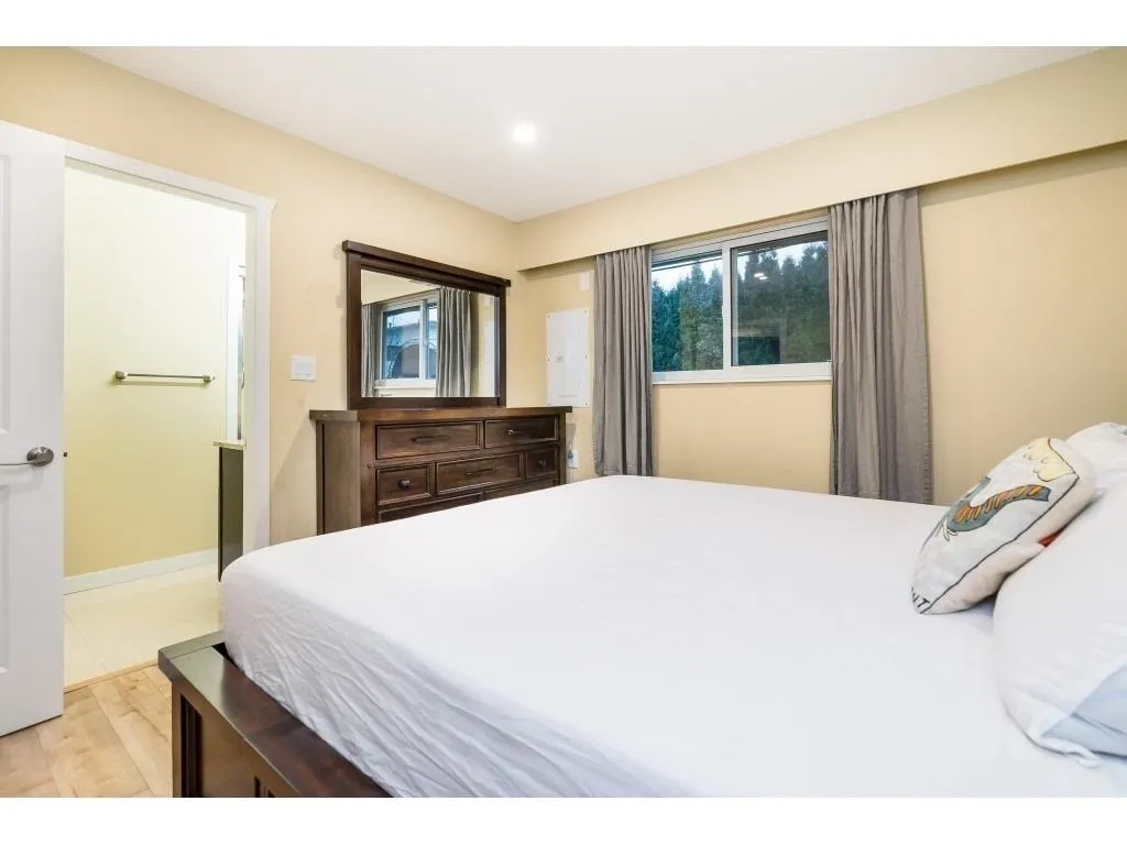 3228 Cedar Drive
