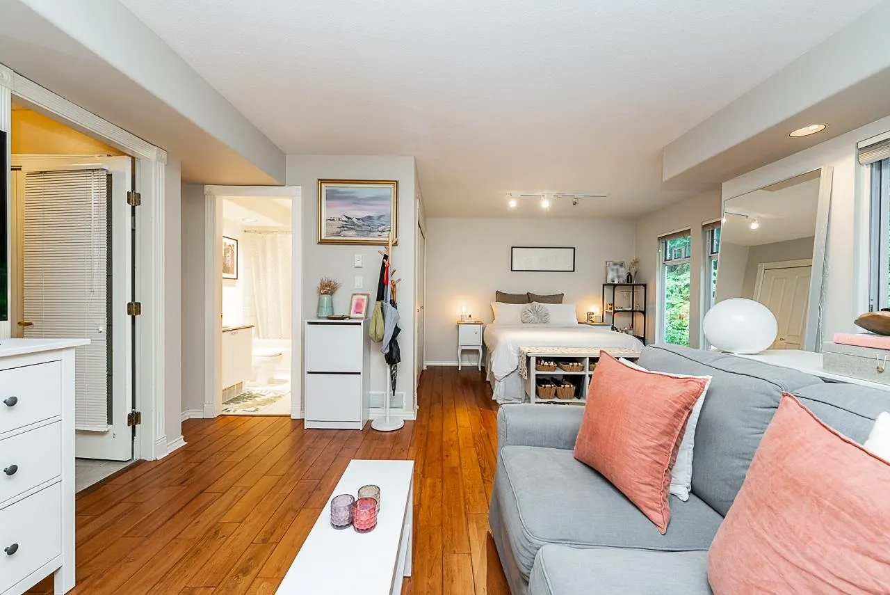 1174 Strathaven Drive