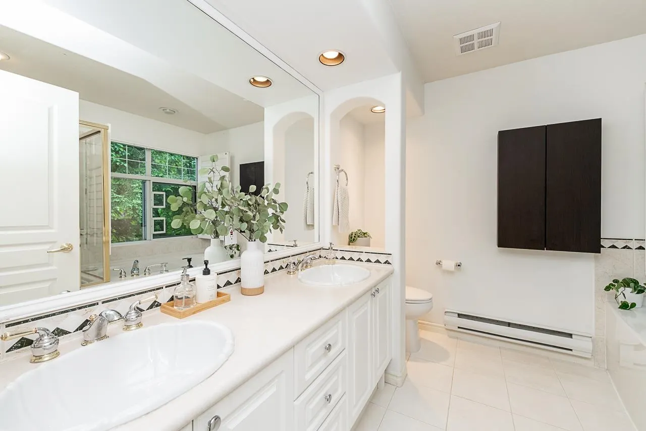 1174 Strathaven Drive