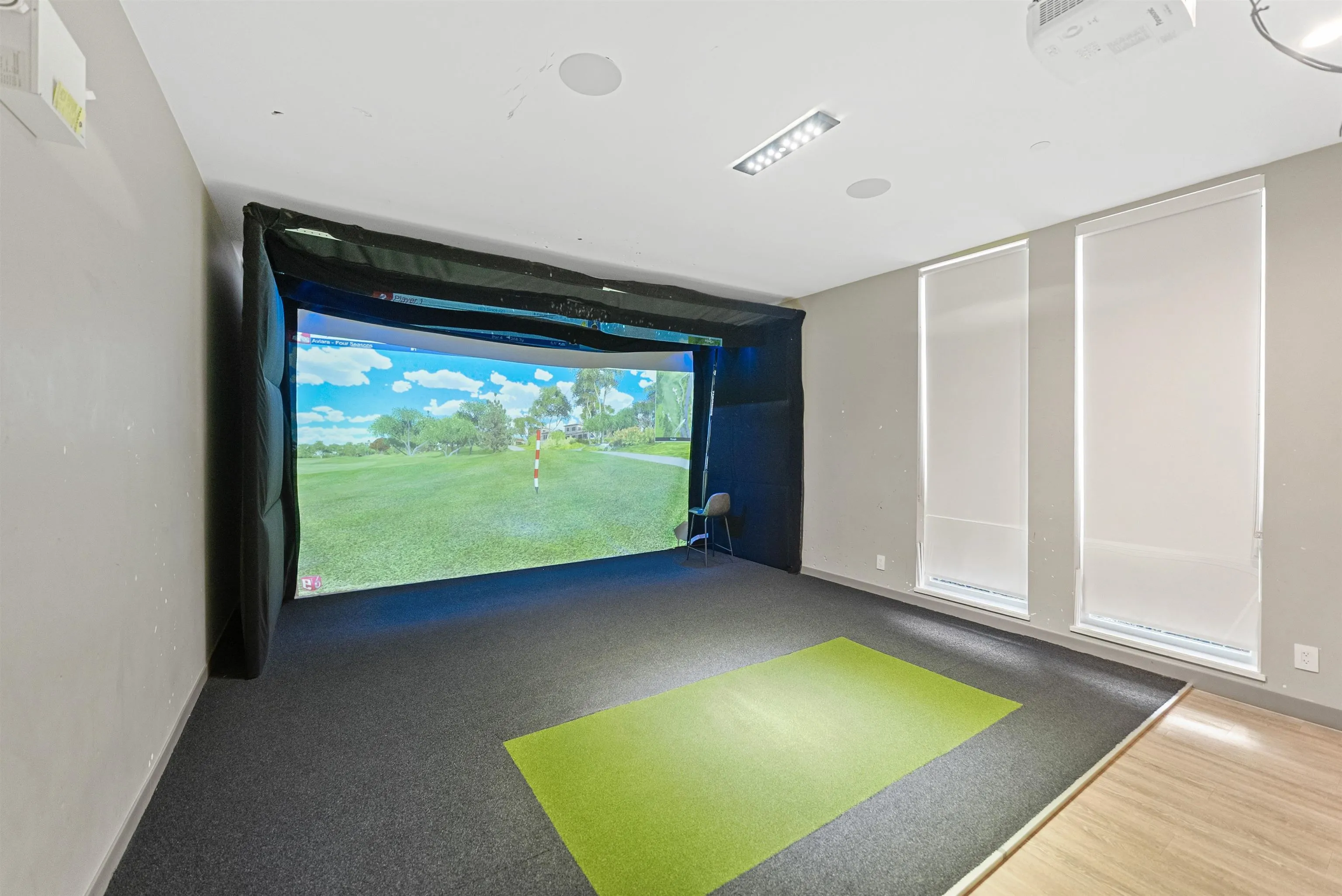 87 19451 Sutton Avenue