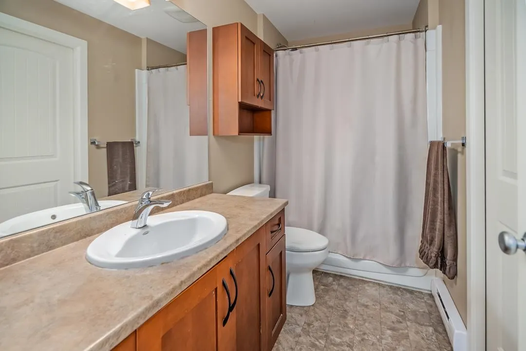 35588 Angus Crescent