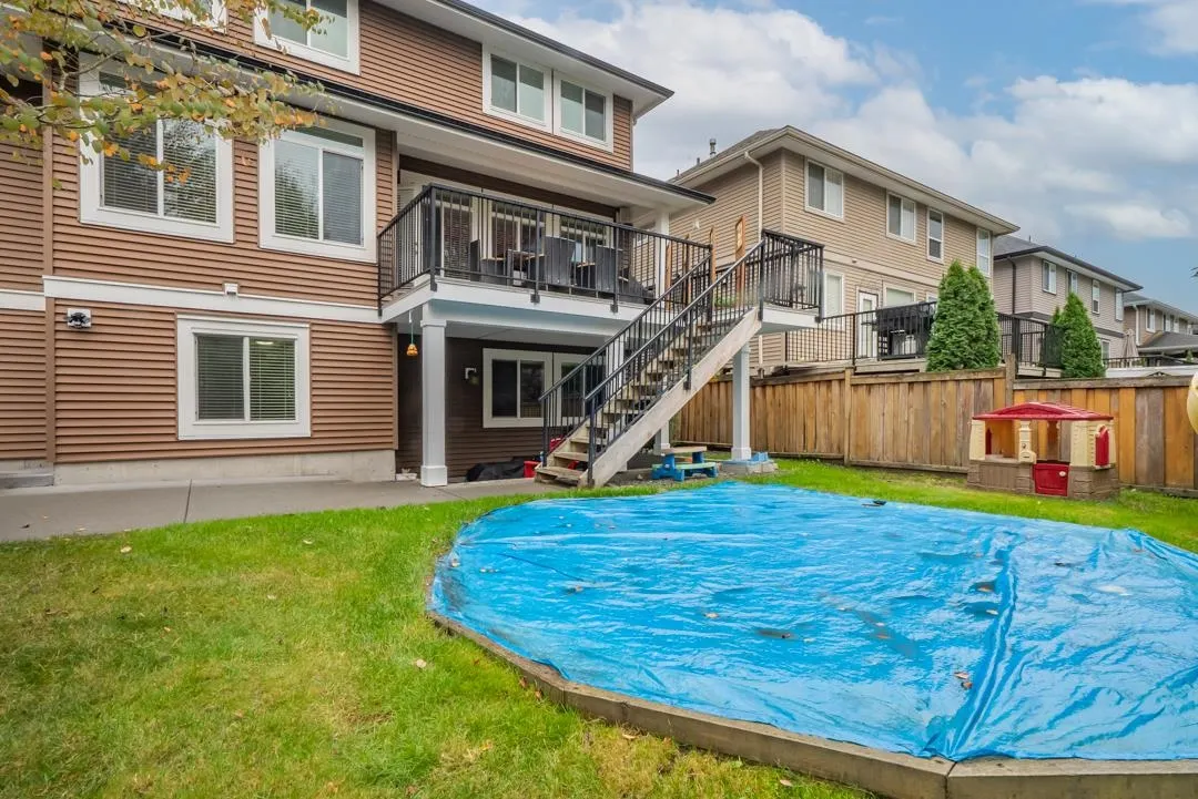 35588 Angus Crescent