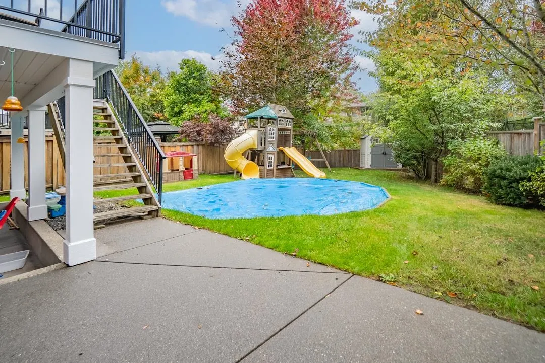 35588 Angus Crescent