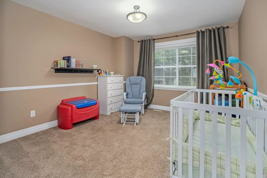 35588 Angus Crescent