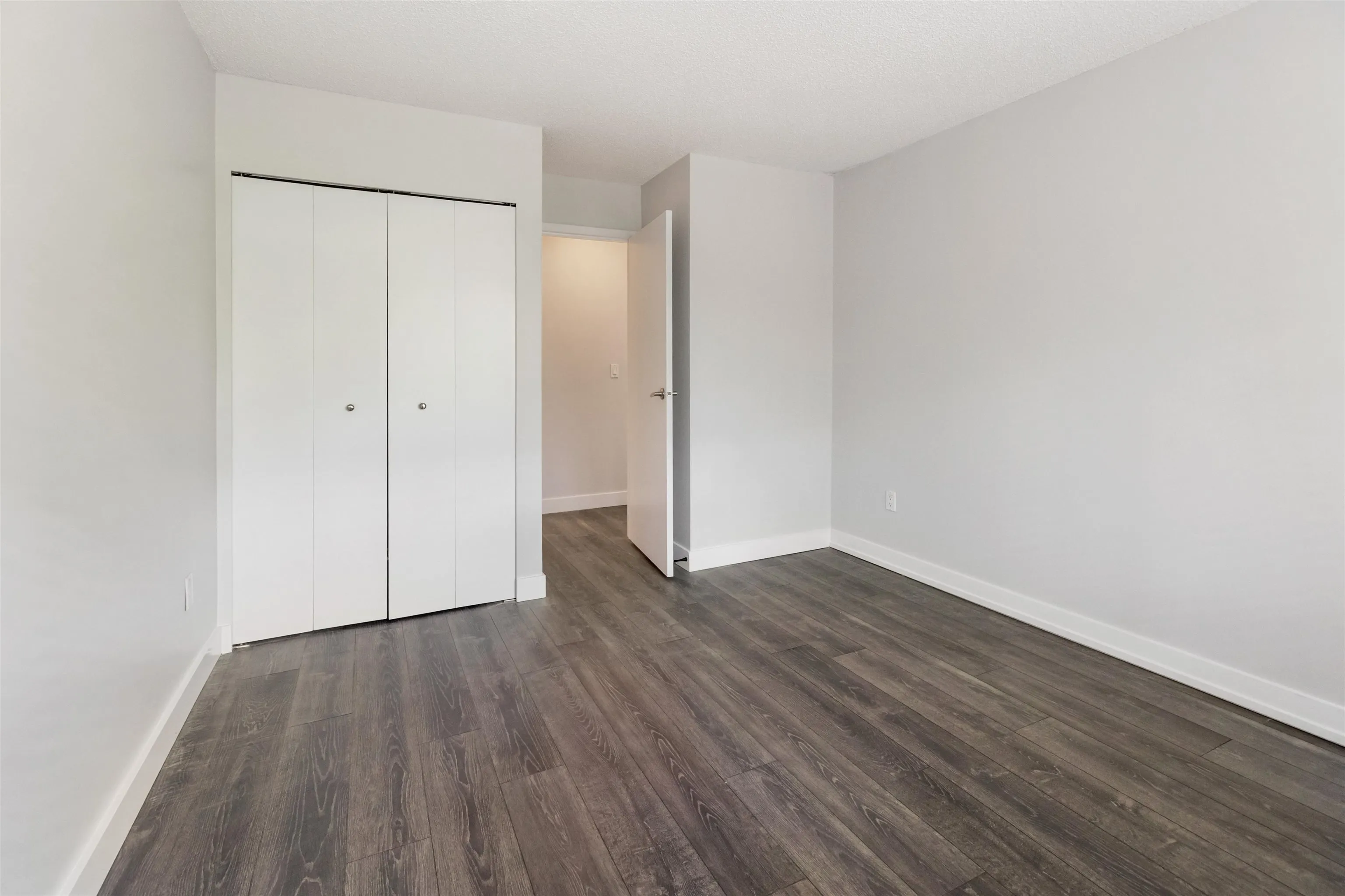 4 5664 200 Street