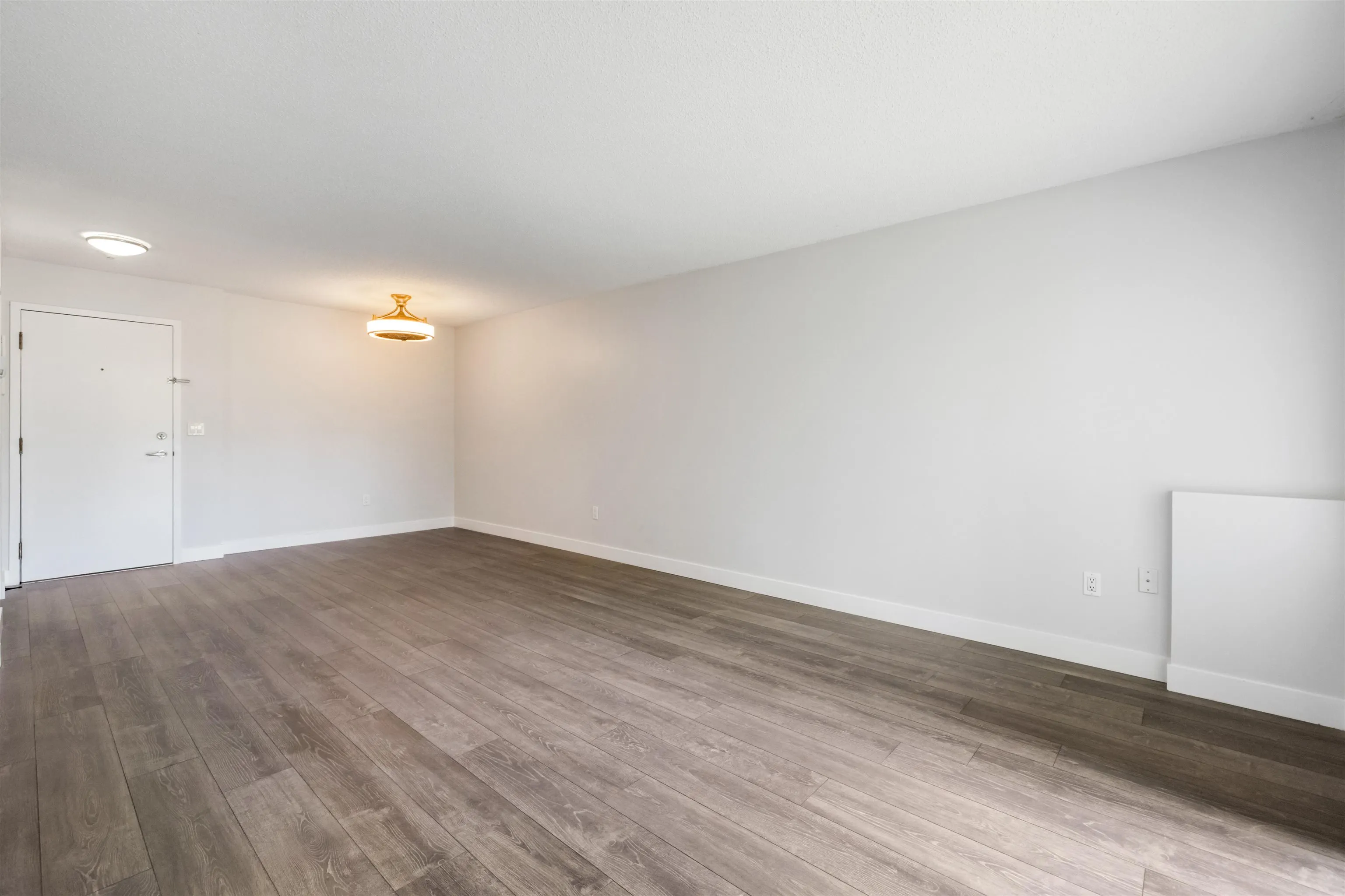 4 5664 200 Street