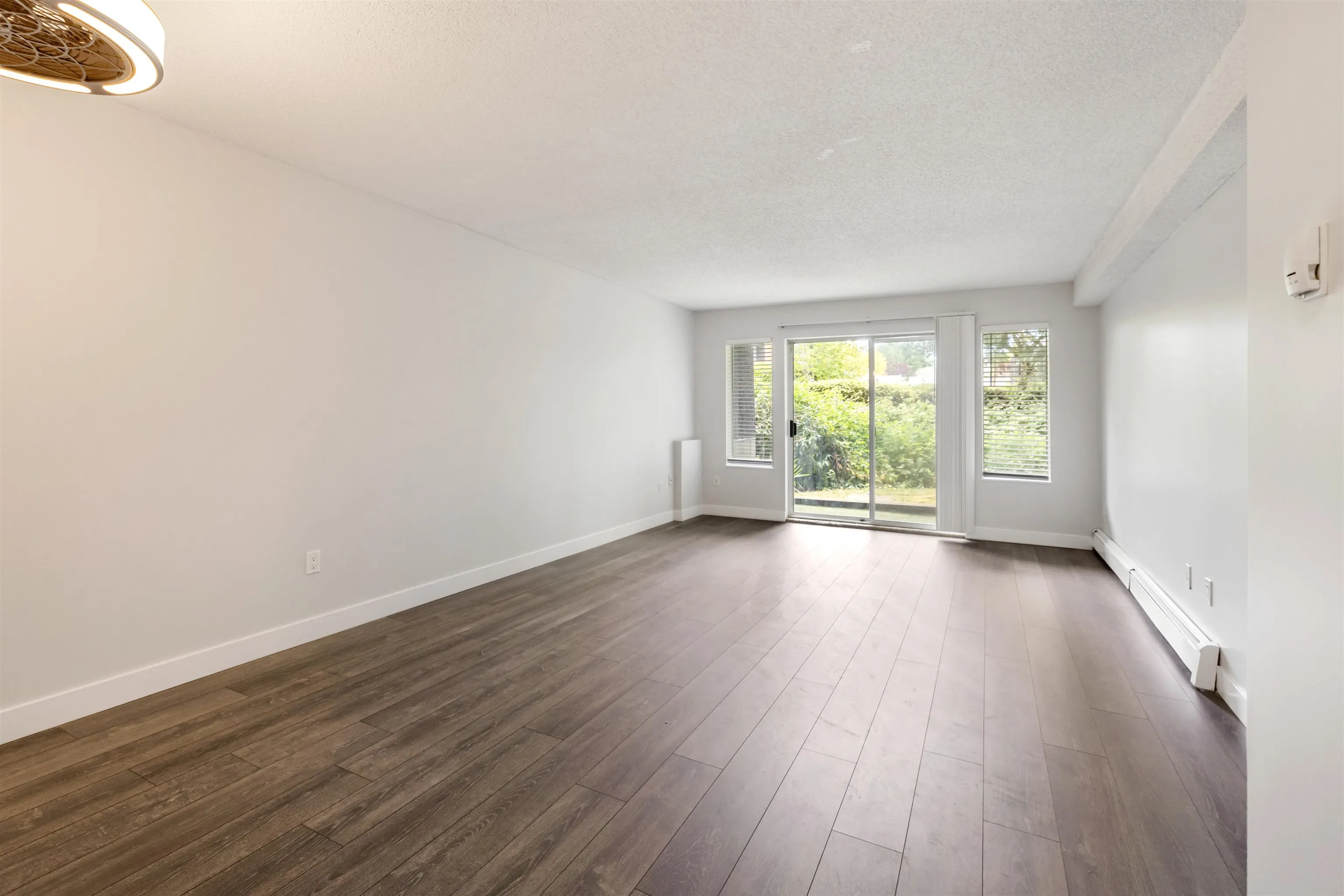 4 5664 200 Street