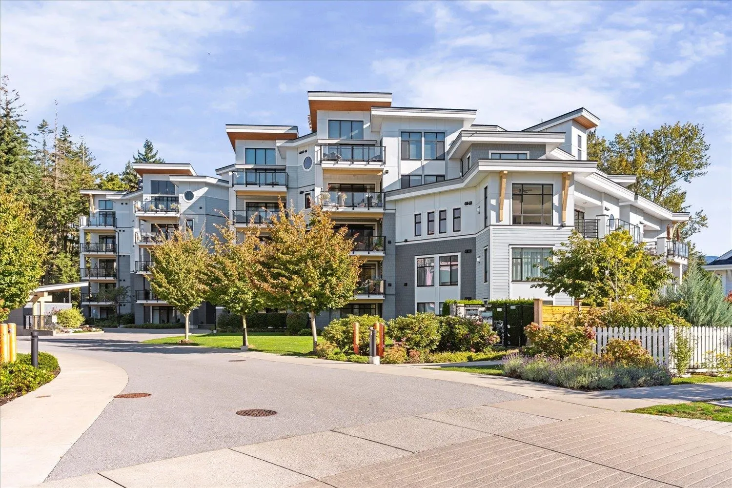 104 5380 Tyee Lane