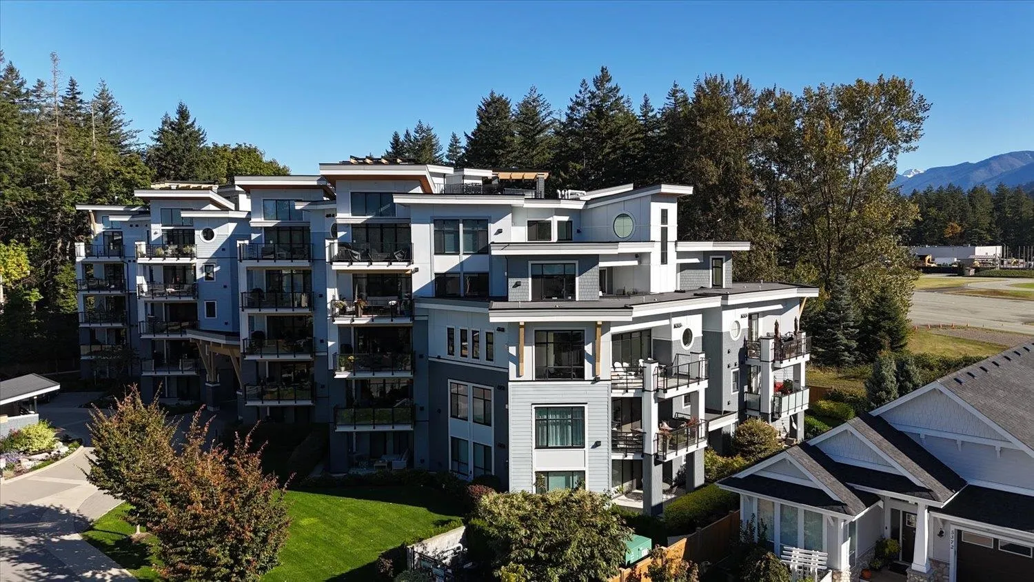 104 5380 Tyee Lane
