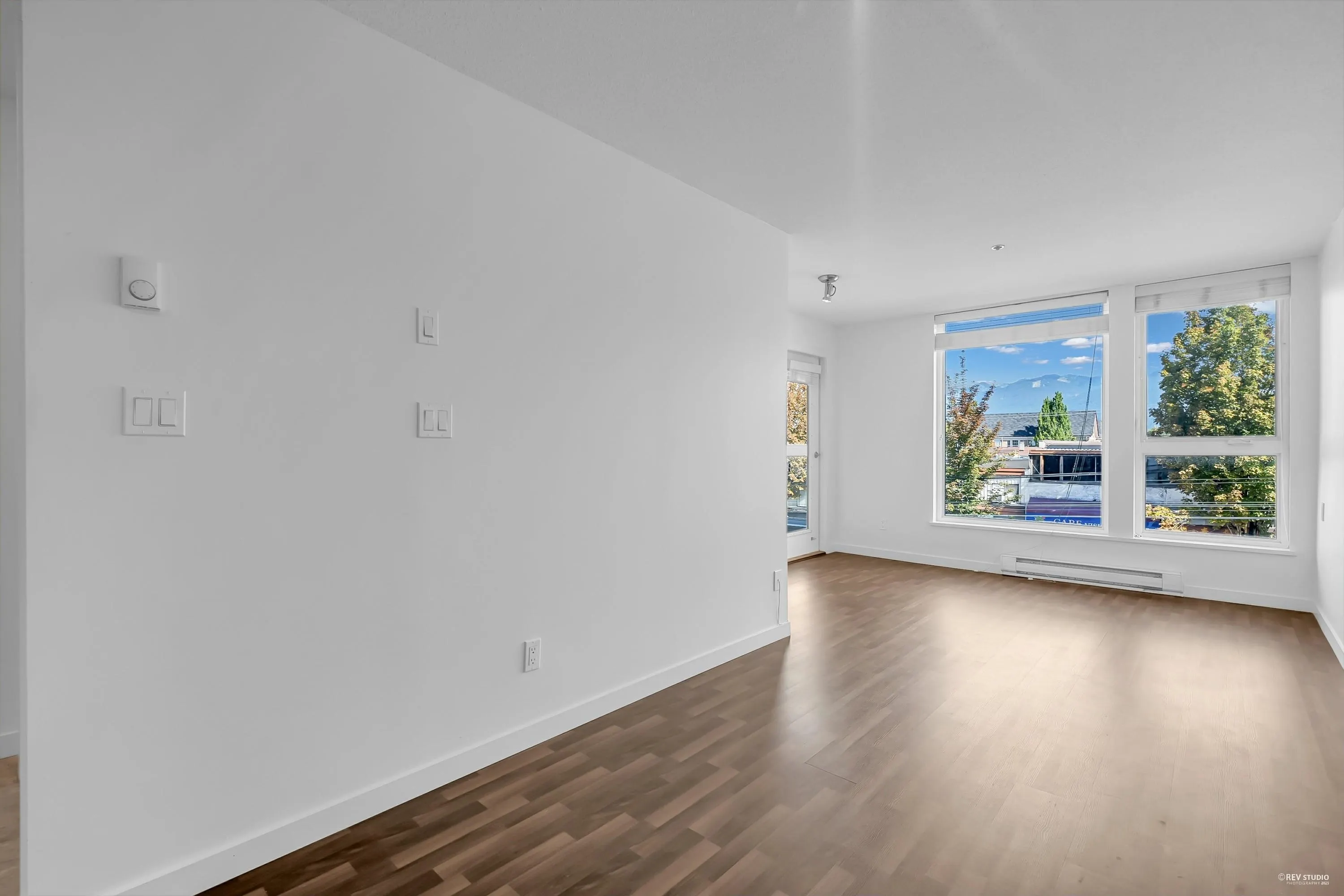 309 2636 E Hastings Street