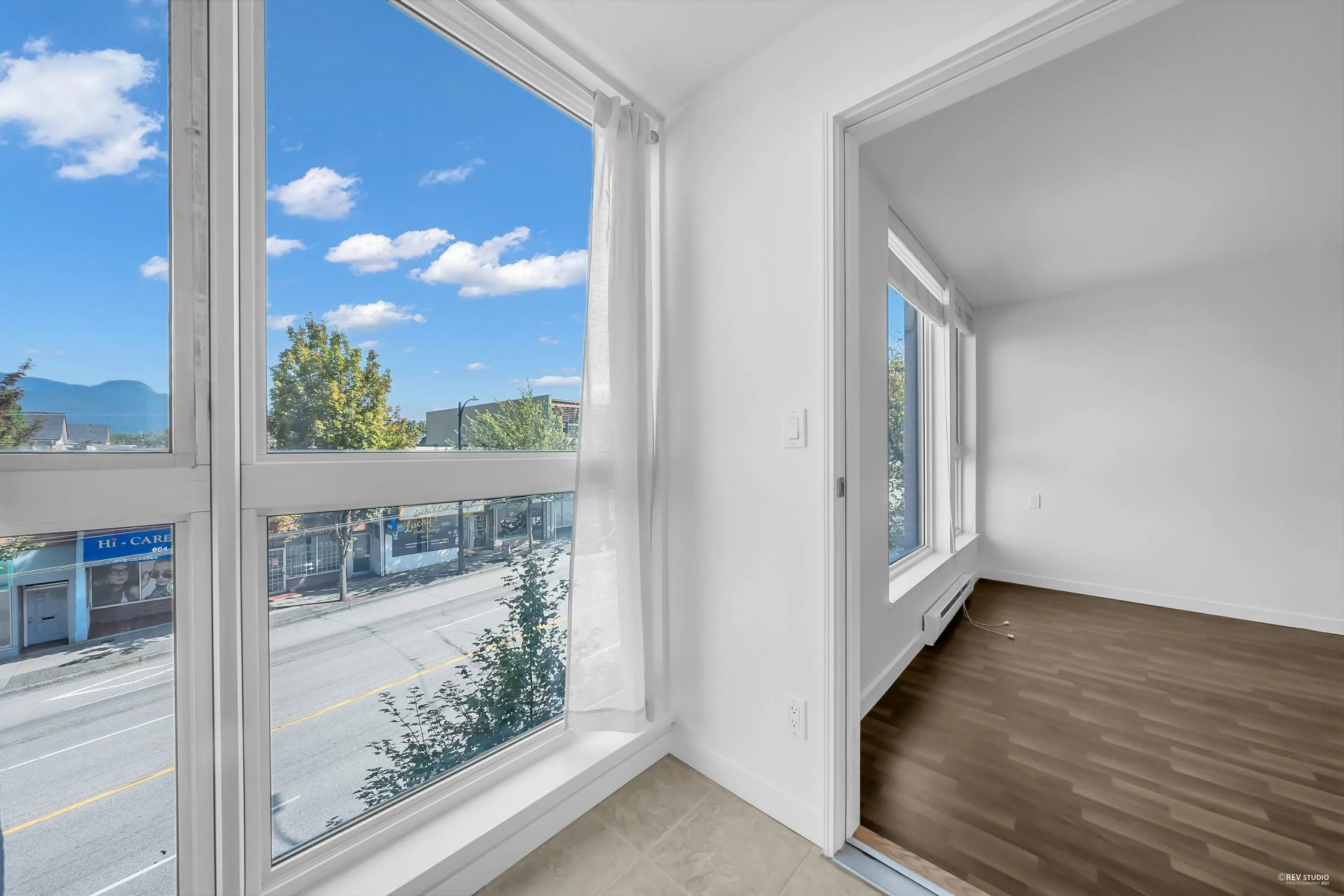 309 2636 E Hastings Street