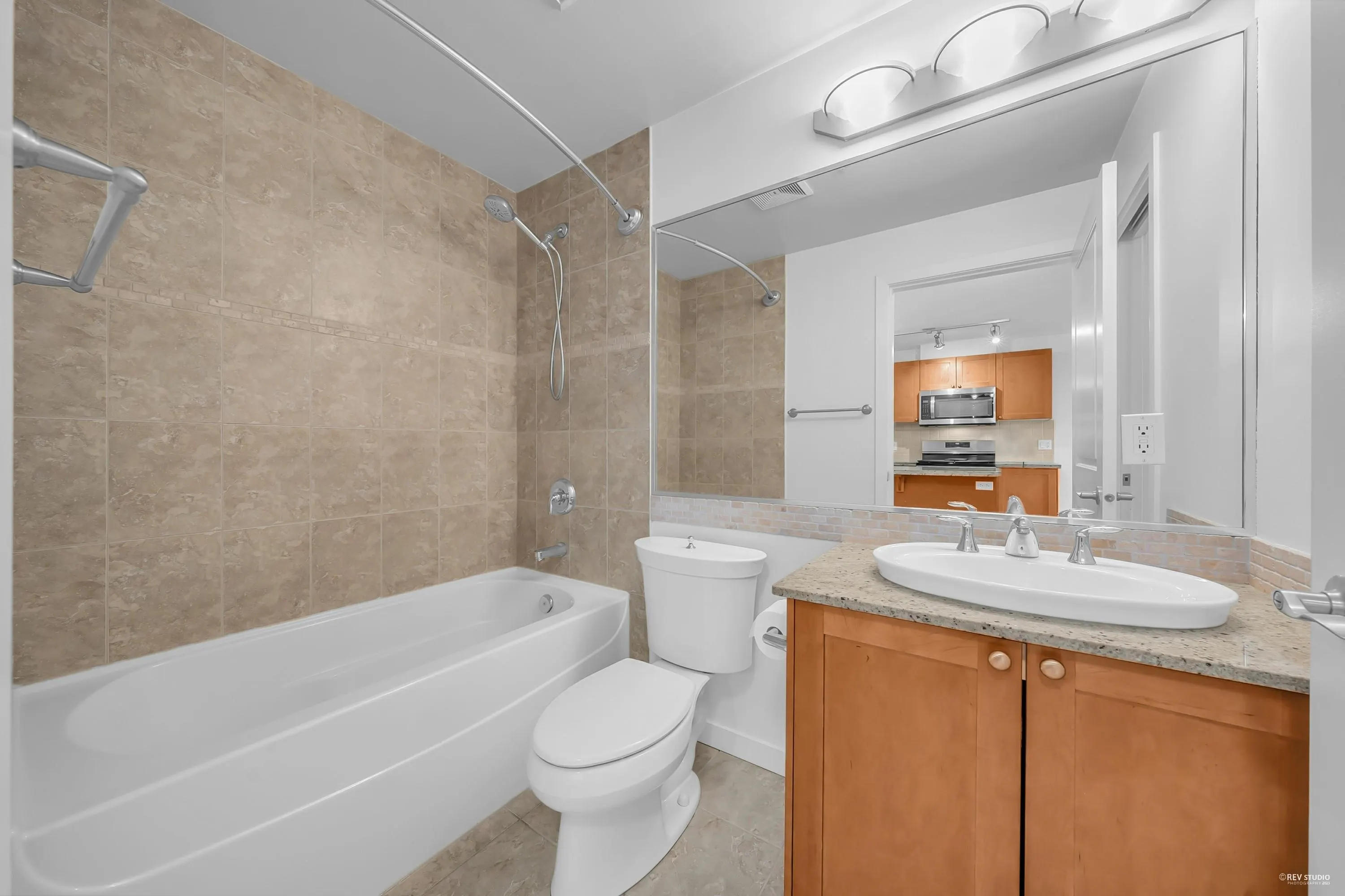 309 2636 E Hastings Street