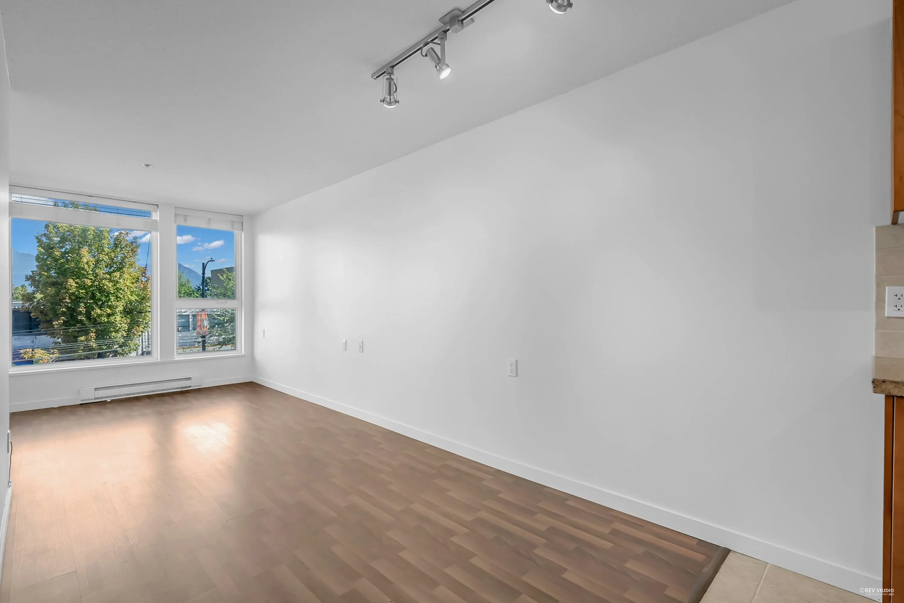 309 2636 E Hastings Street