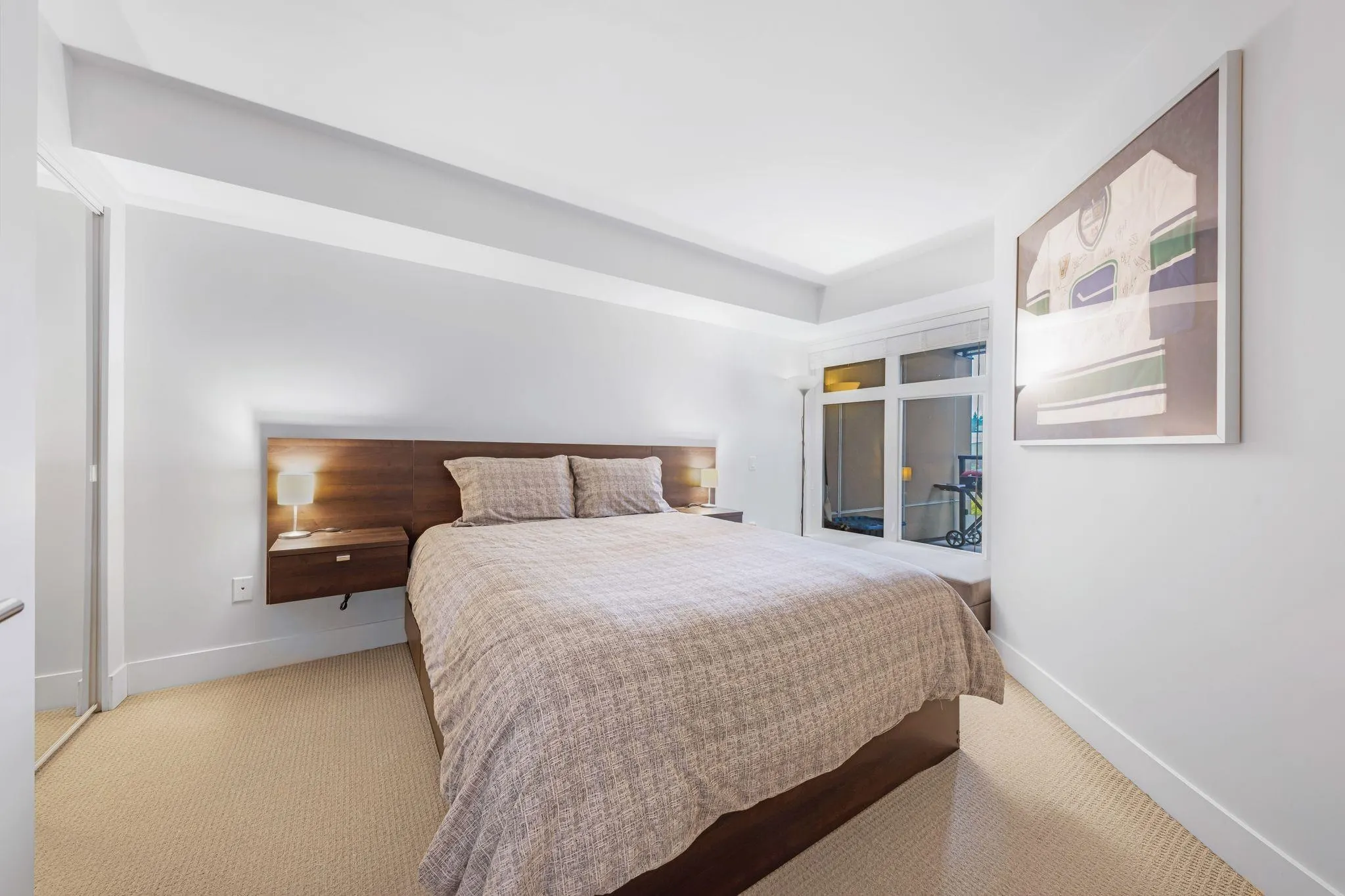 213 85 Eighth Avenue