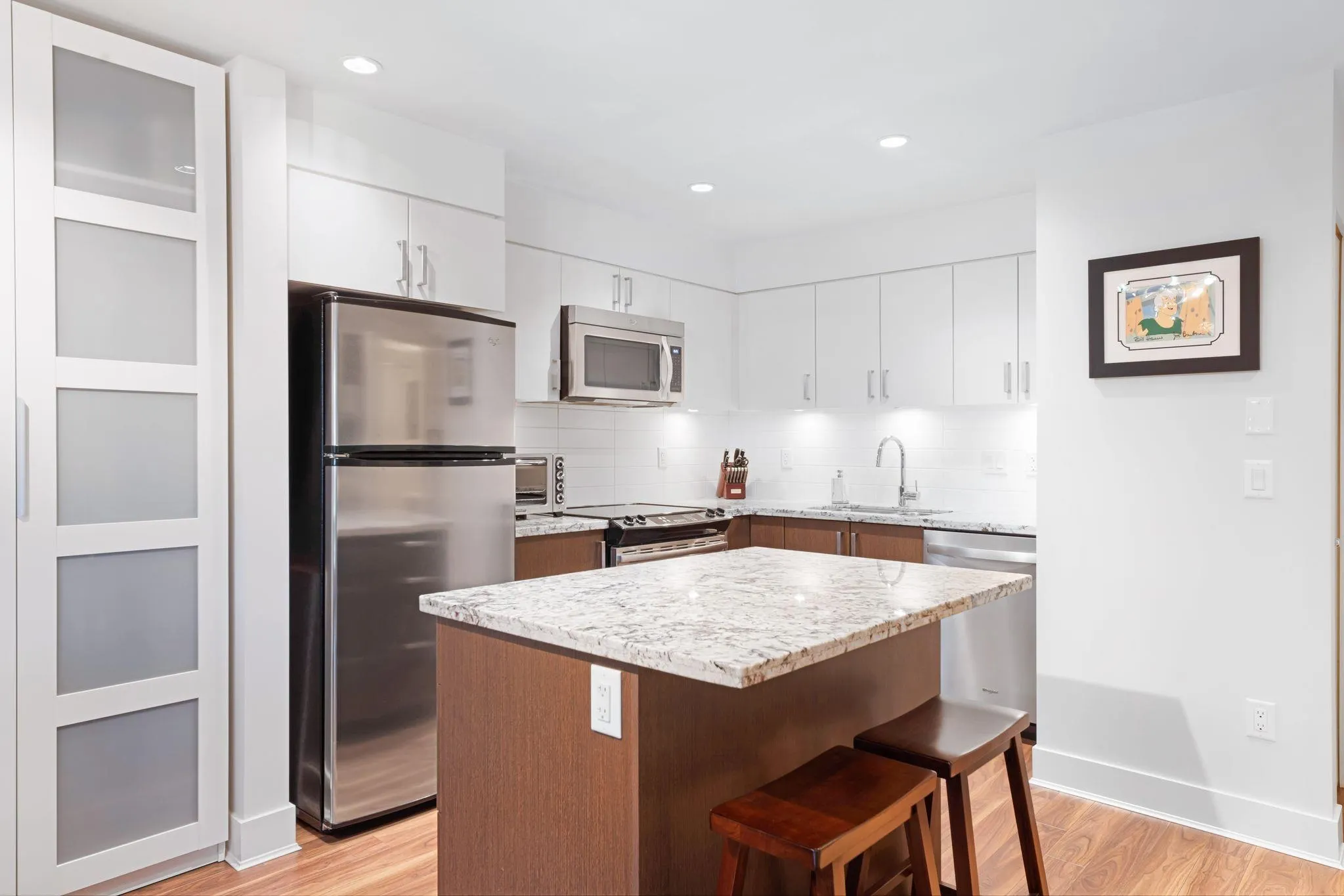 213 85 Eighth Avenue