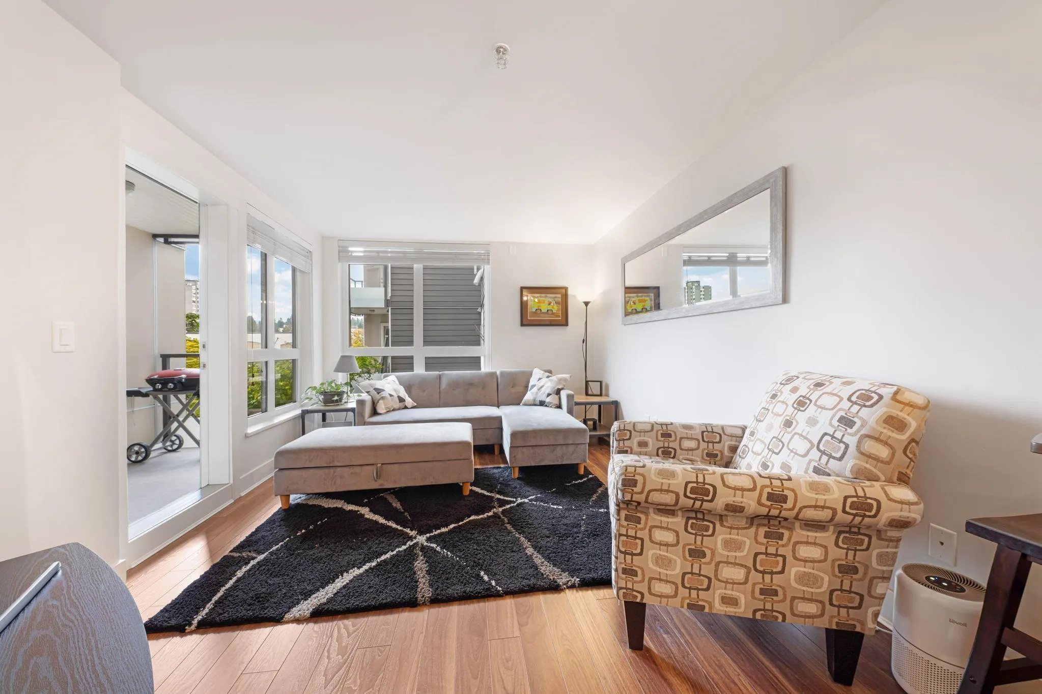 213 85 Eighth Avenue