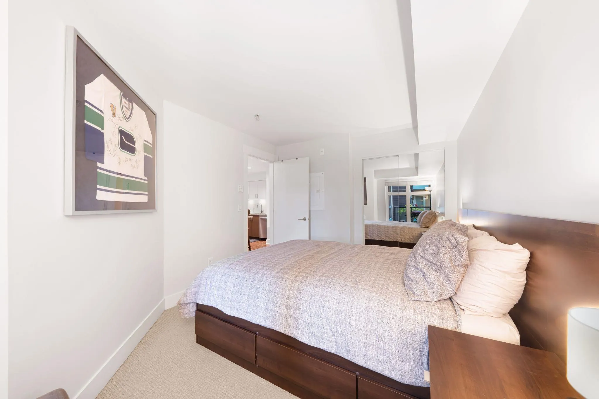 213 85 Eighth Avenue