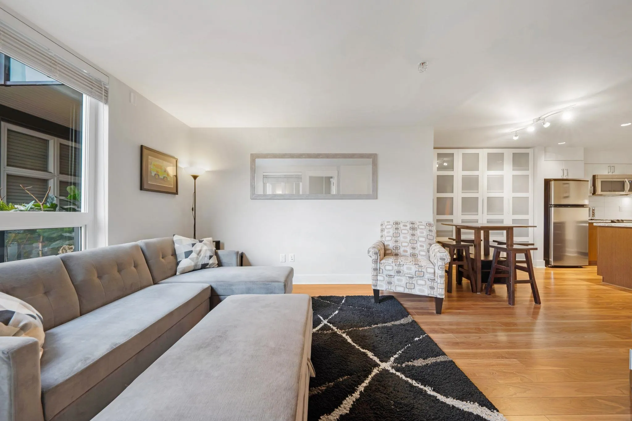 213 85 Eighth Avenue