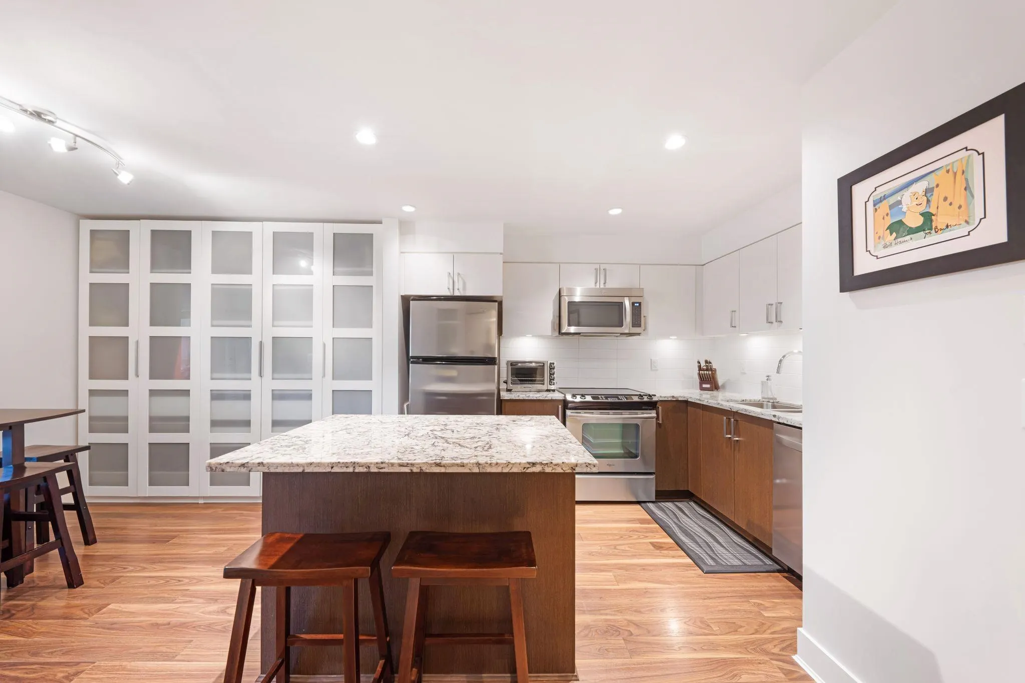 213 85 Eighth Avenue