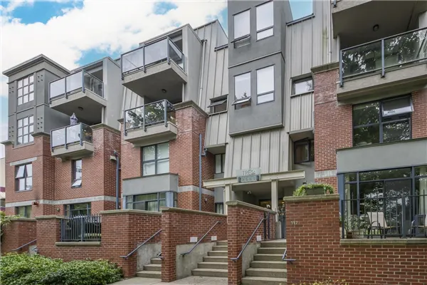 302 2688 Vine Street