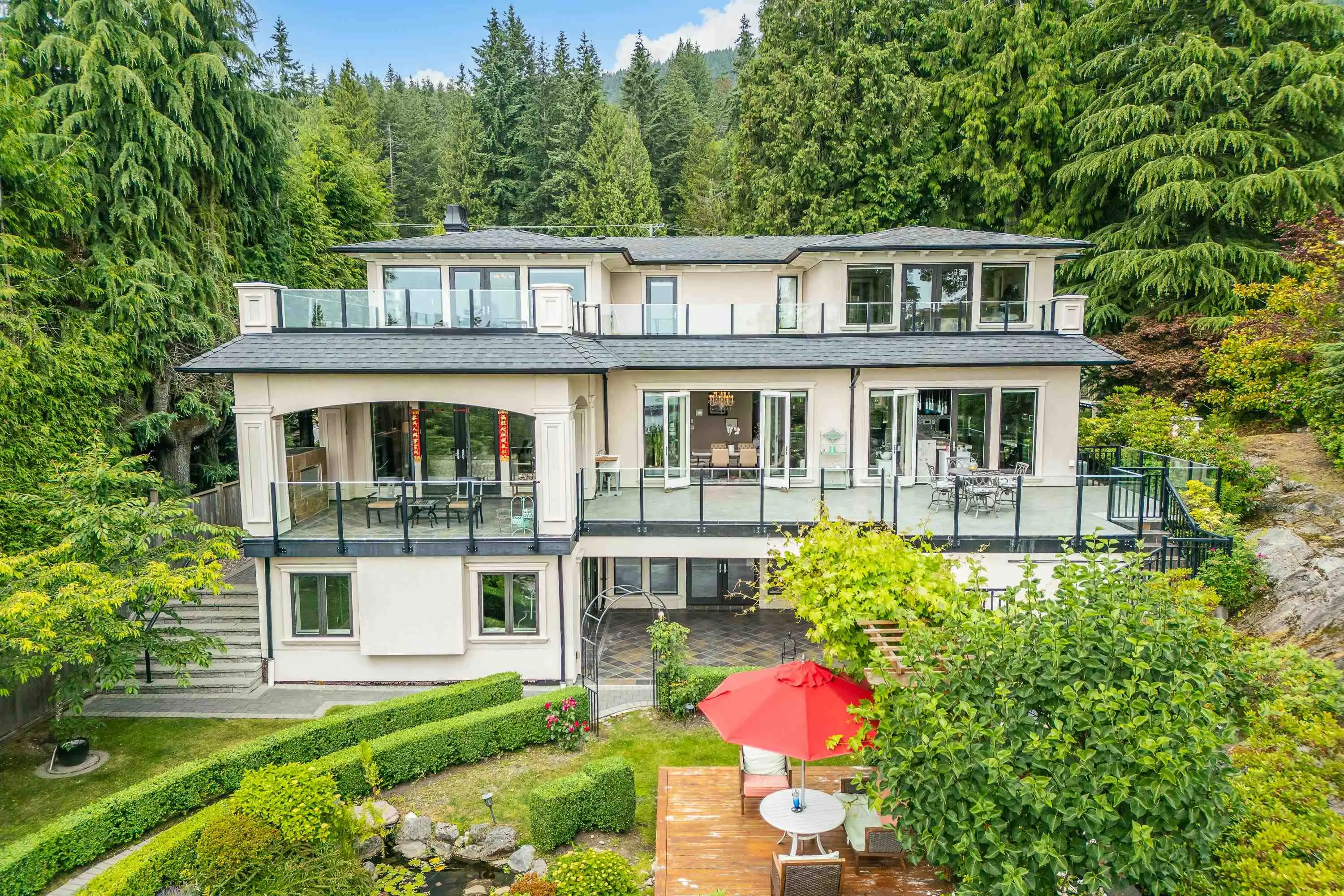 3918 Southridge Avenue