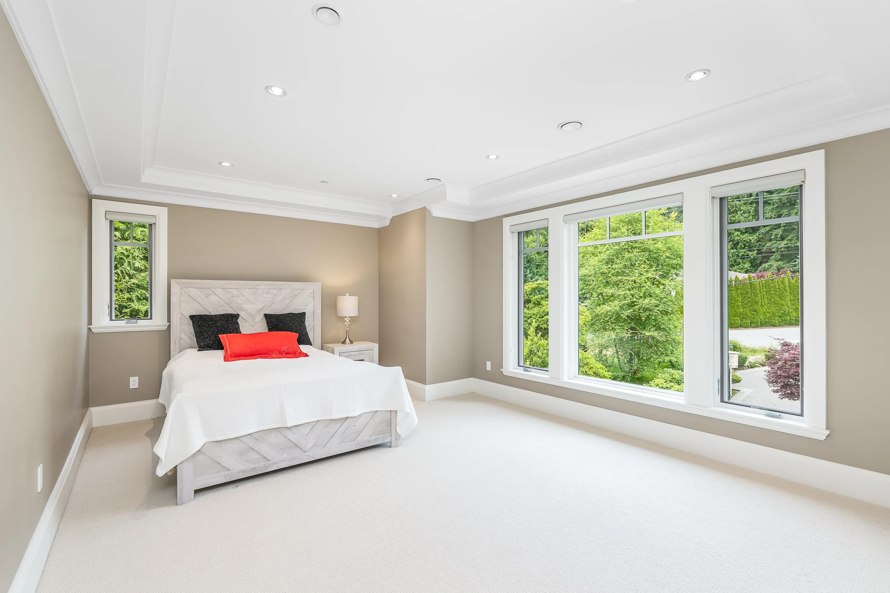 3918 Southridge Avenue