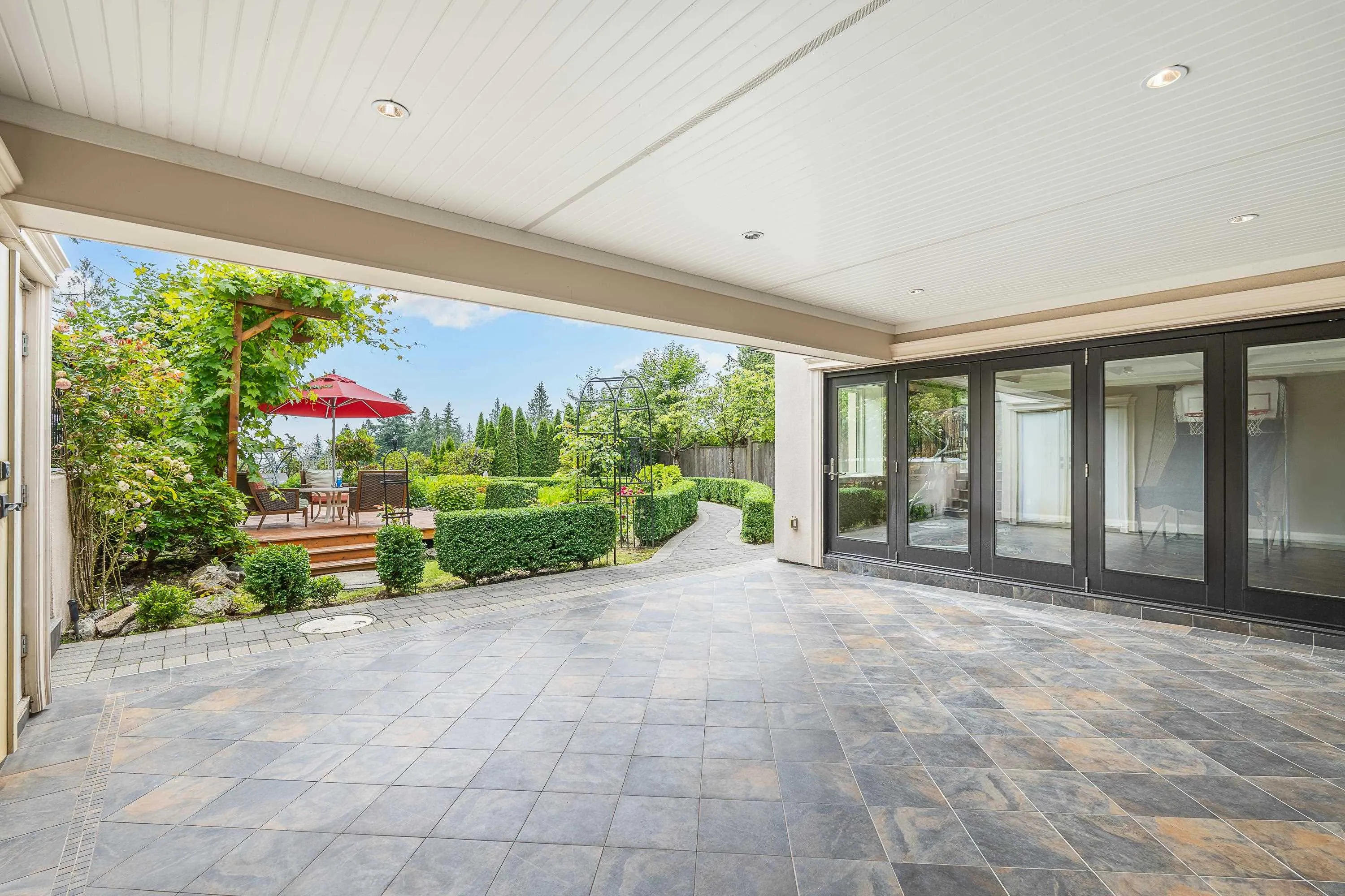 3918 Southridge Avenue