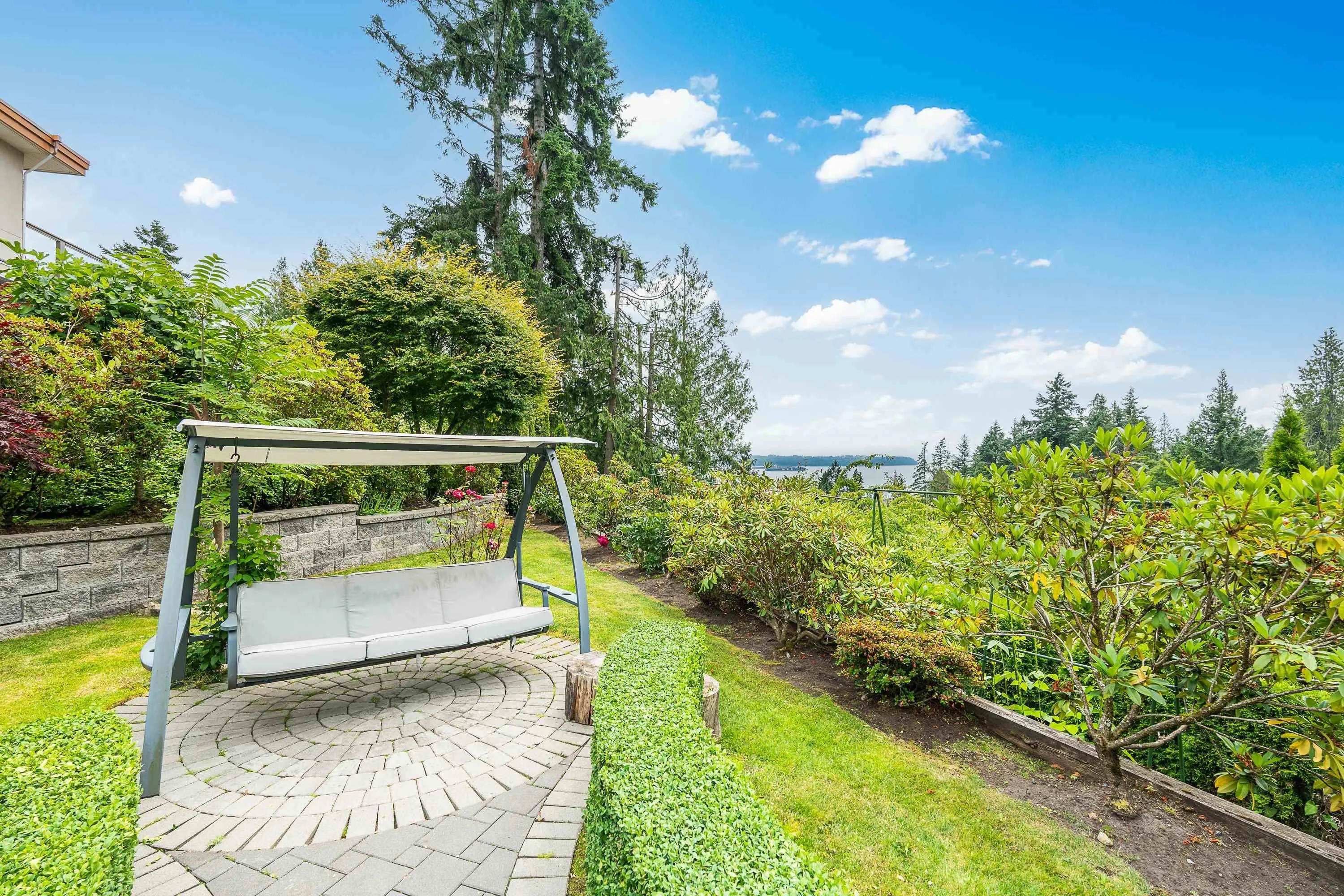 3918 Southridge Avenue