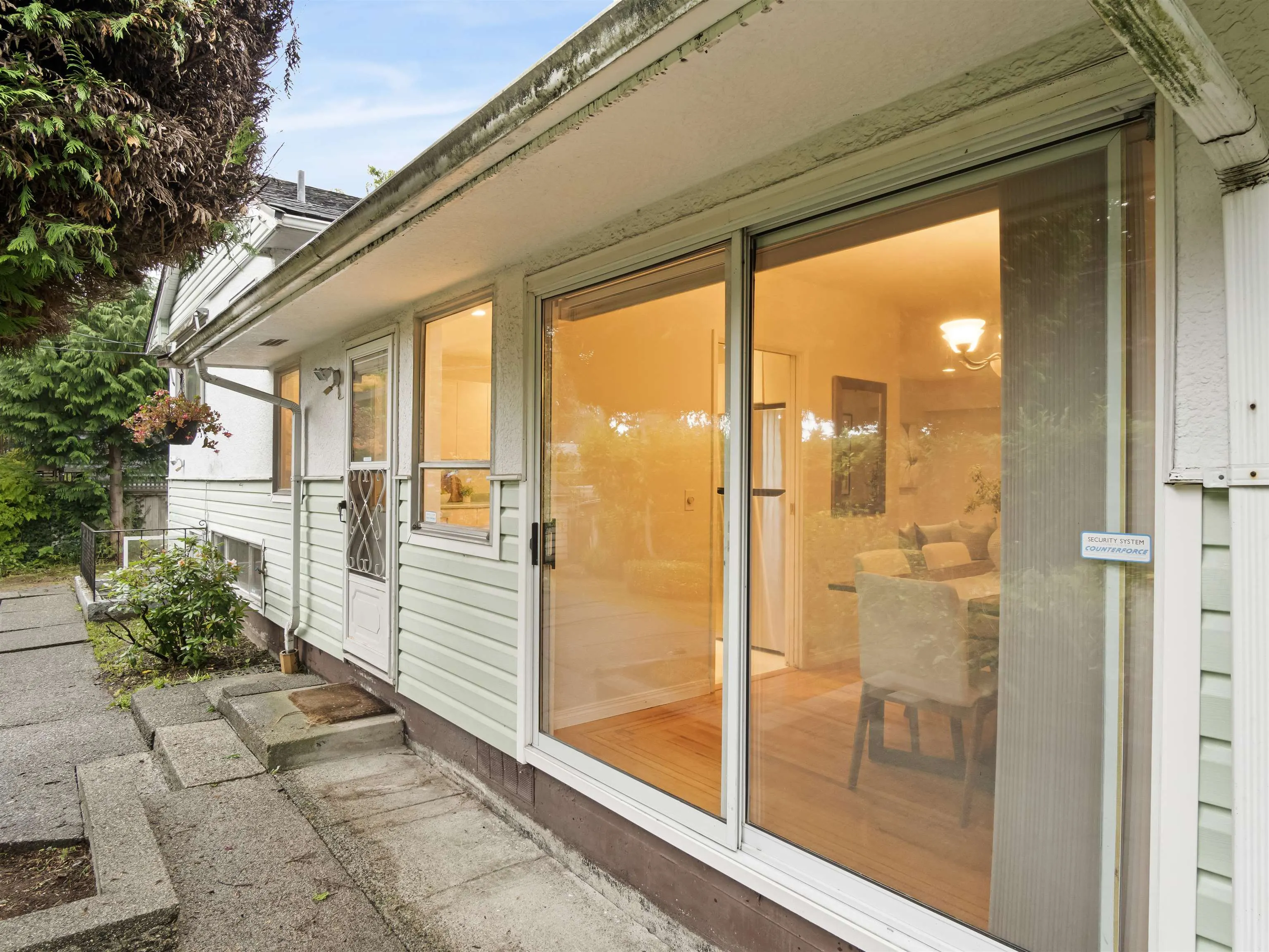 651 Kerry Place