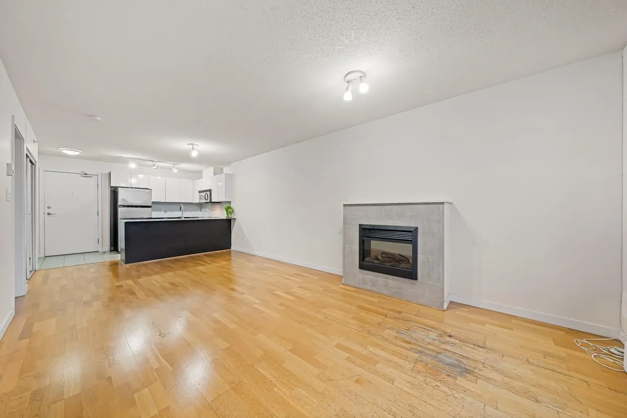 1105 4178 Dawson Street