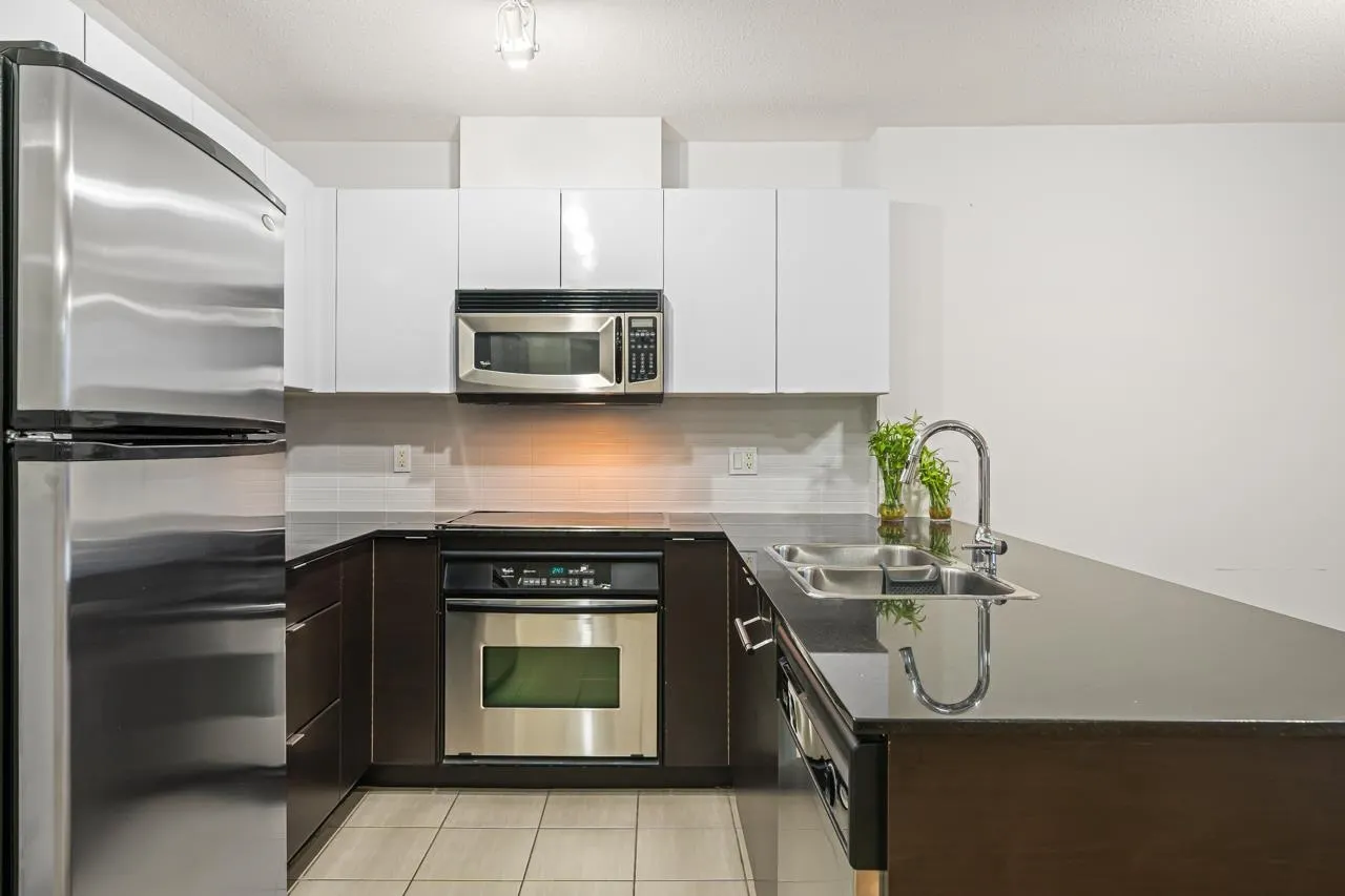 1105 4178 Dawson Street