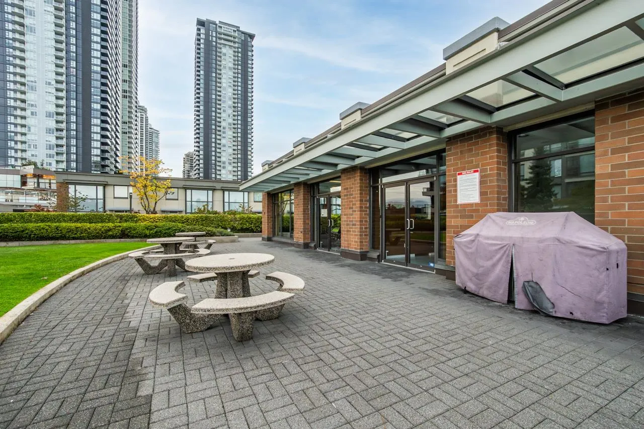 1105 4178 Dawson Street