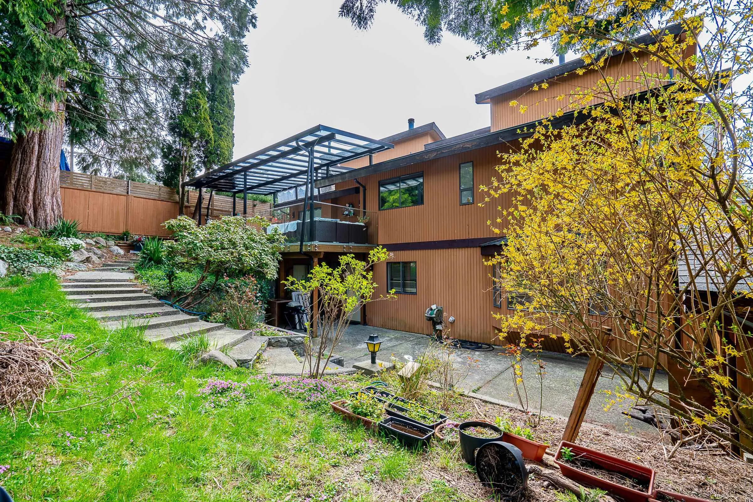 2940 Dresden Way