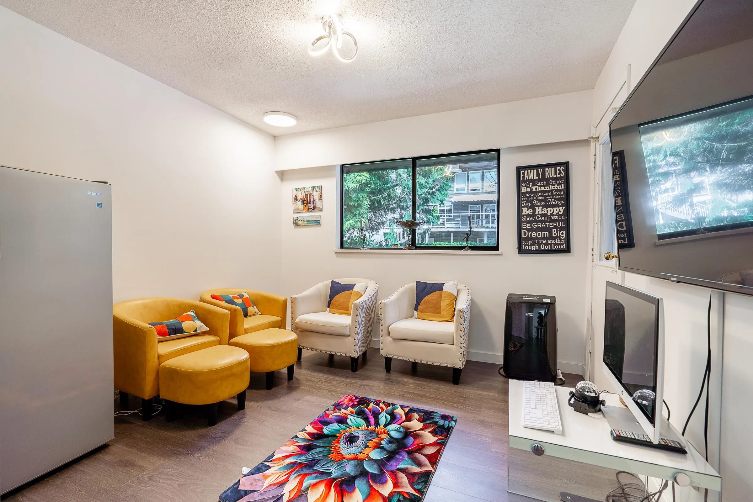 2940 Dresden Way