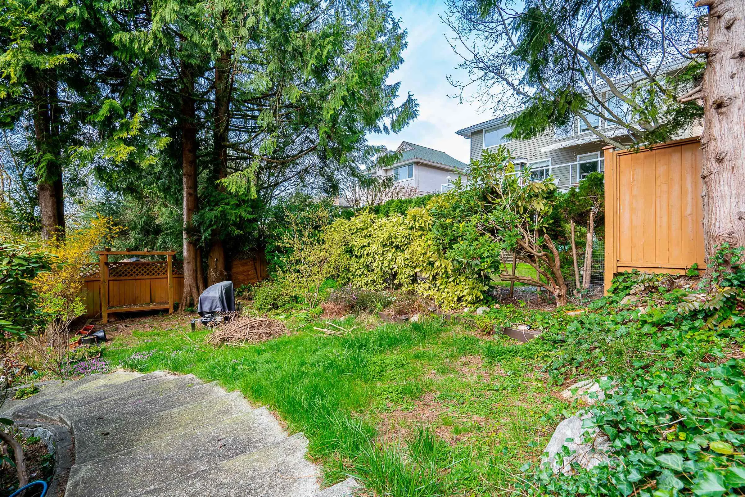 2940 Dresden Way