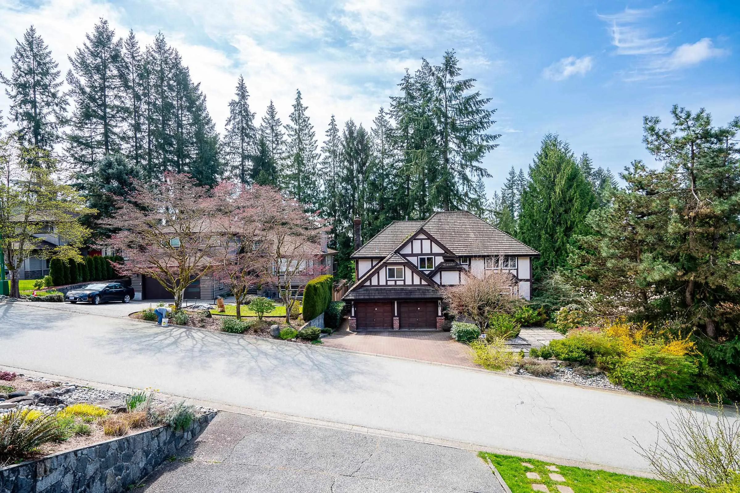 2940 Dresden Way