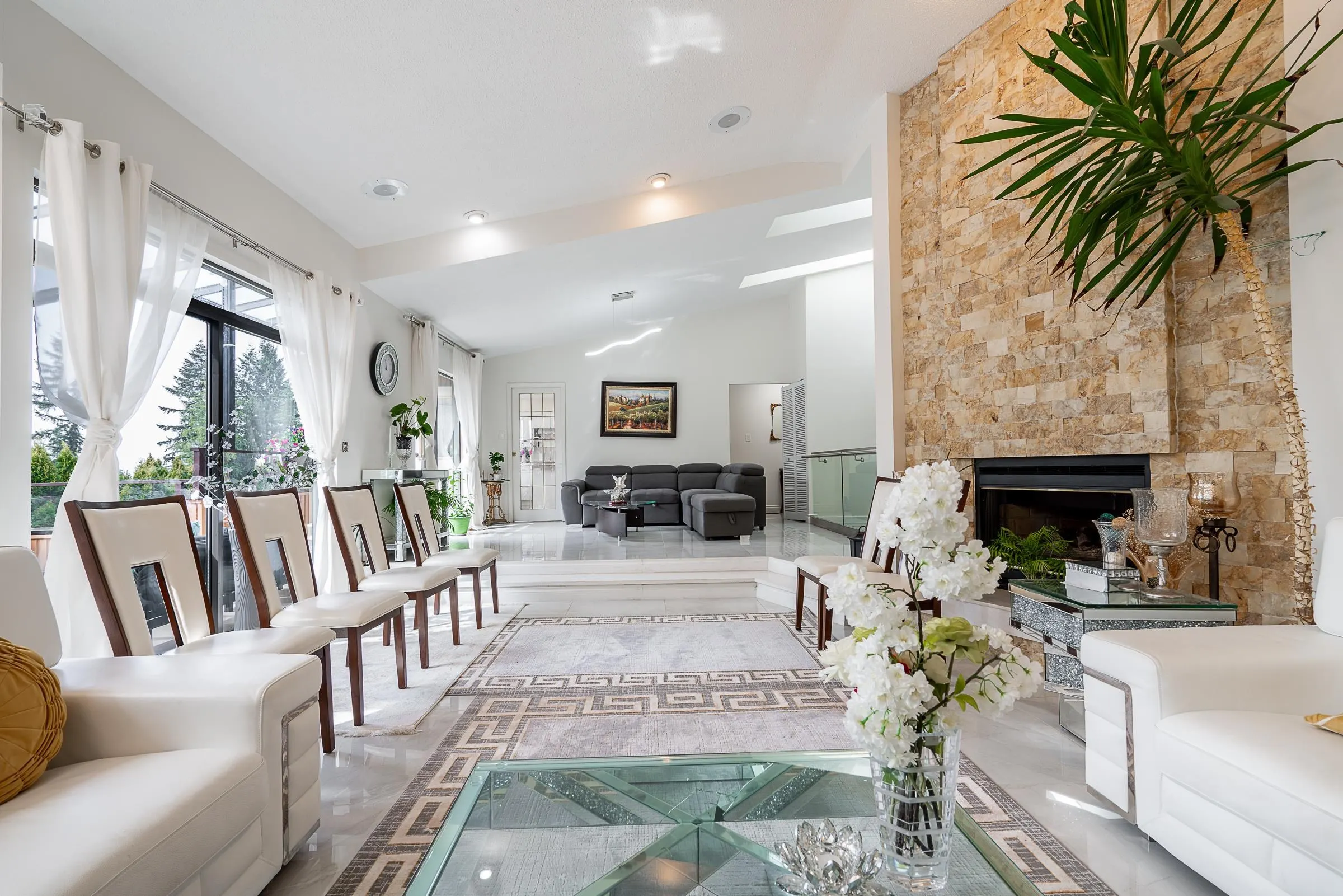 2940 Dresden Way
