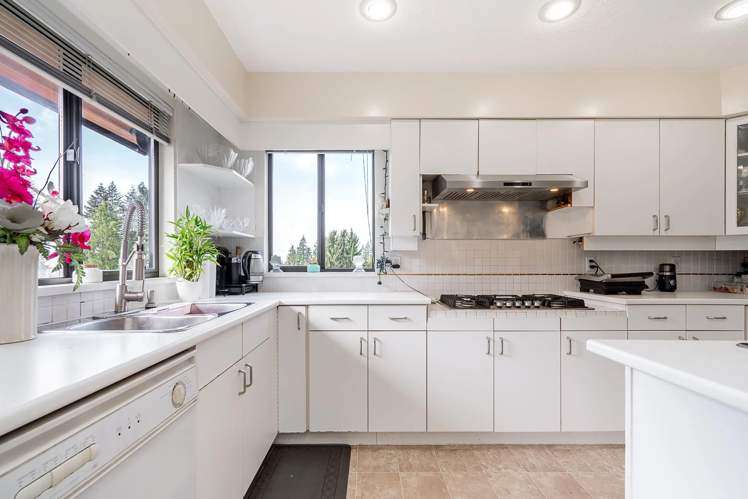2940 Dresden Way