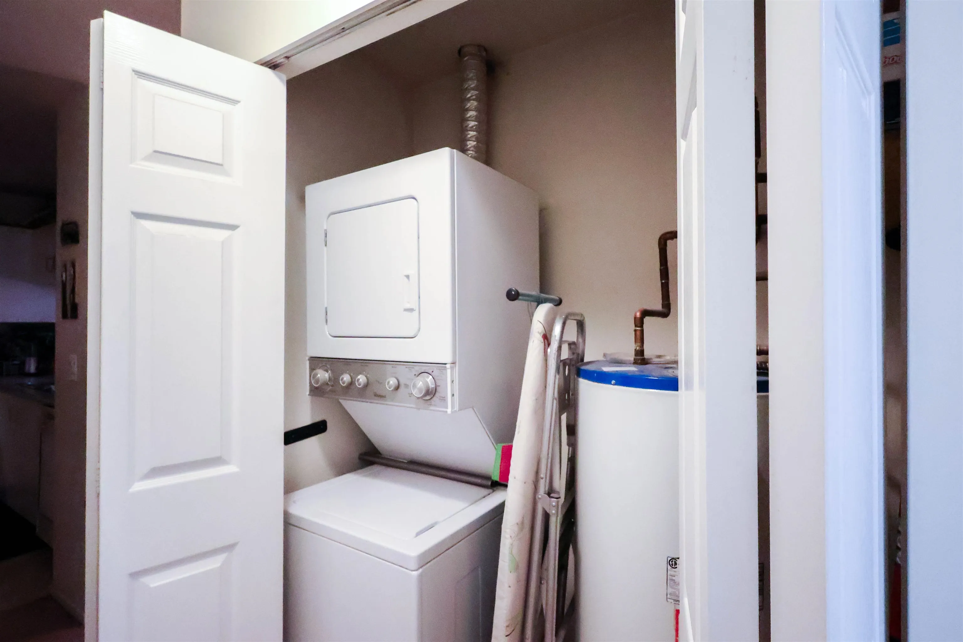 205 723 Twelfth Street