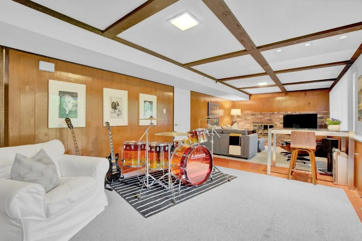 1038 Bayview Drive