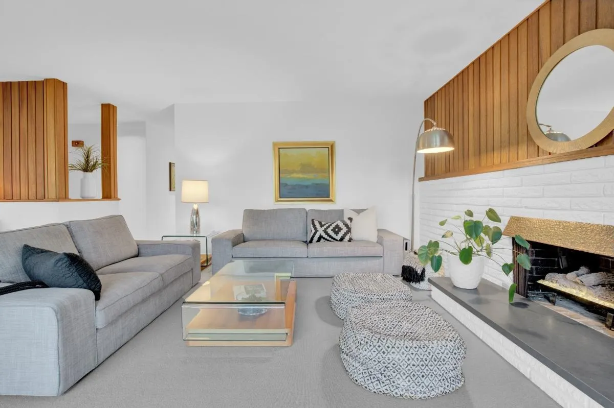 1038 Bayview Drive