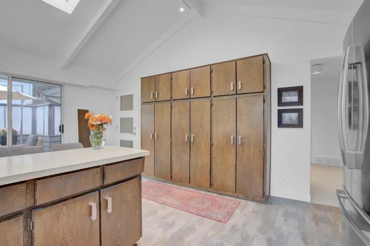 1038 Bayview Drive