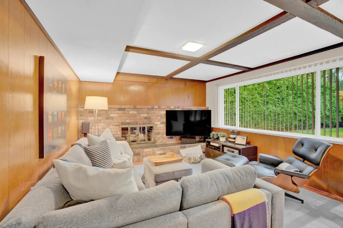 1038 Bayview Drive
