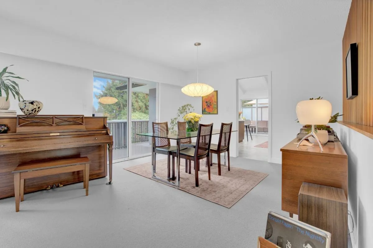 1038 Bayview Drive
