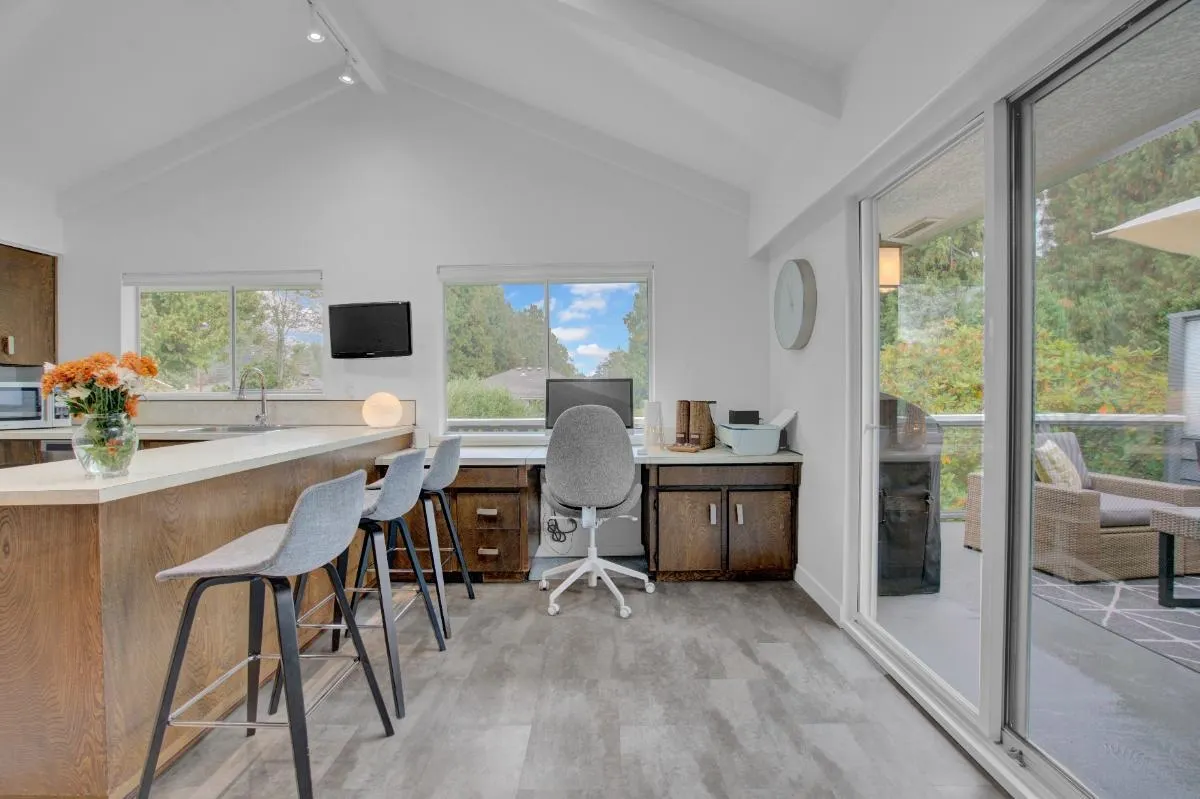 1038 Bayview Drive