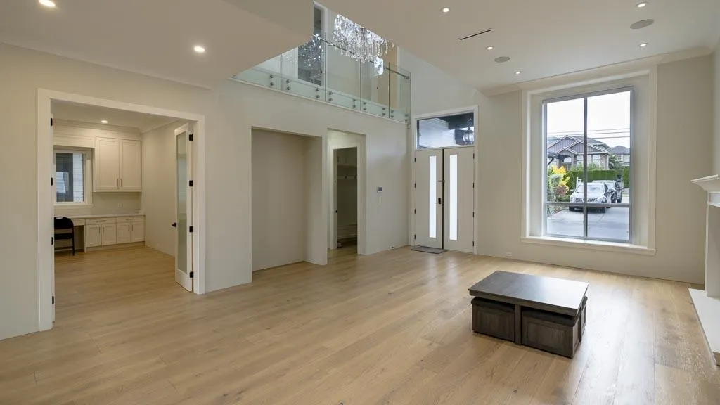 8978 160 Street