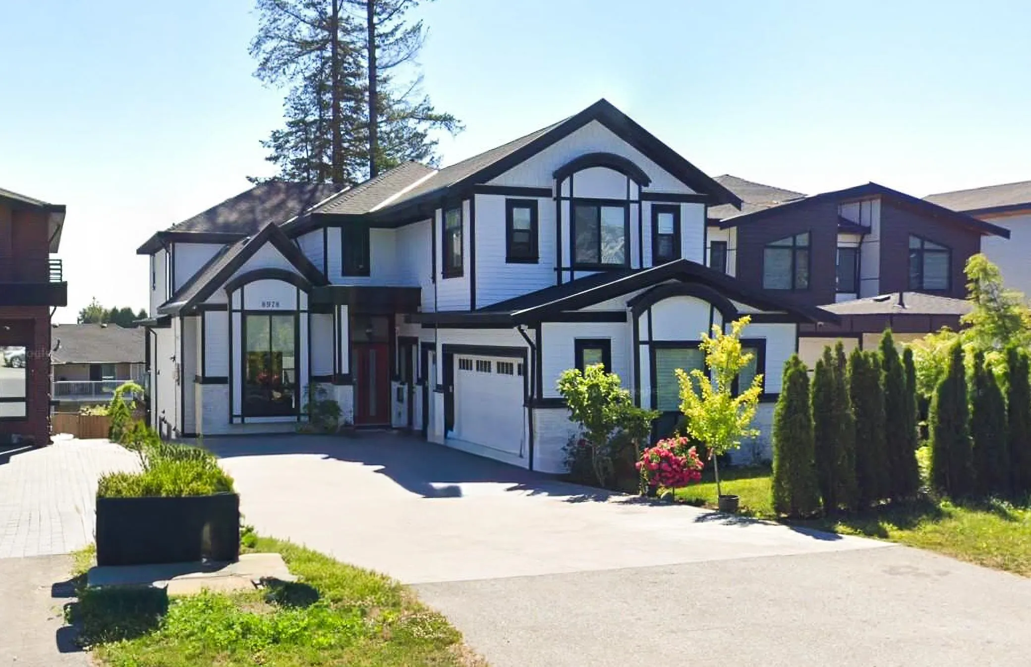 8978 160 Street
